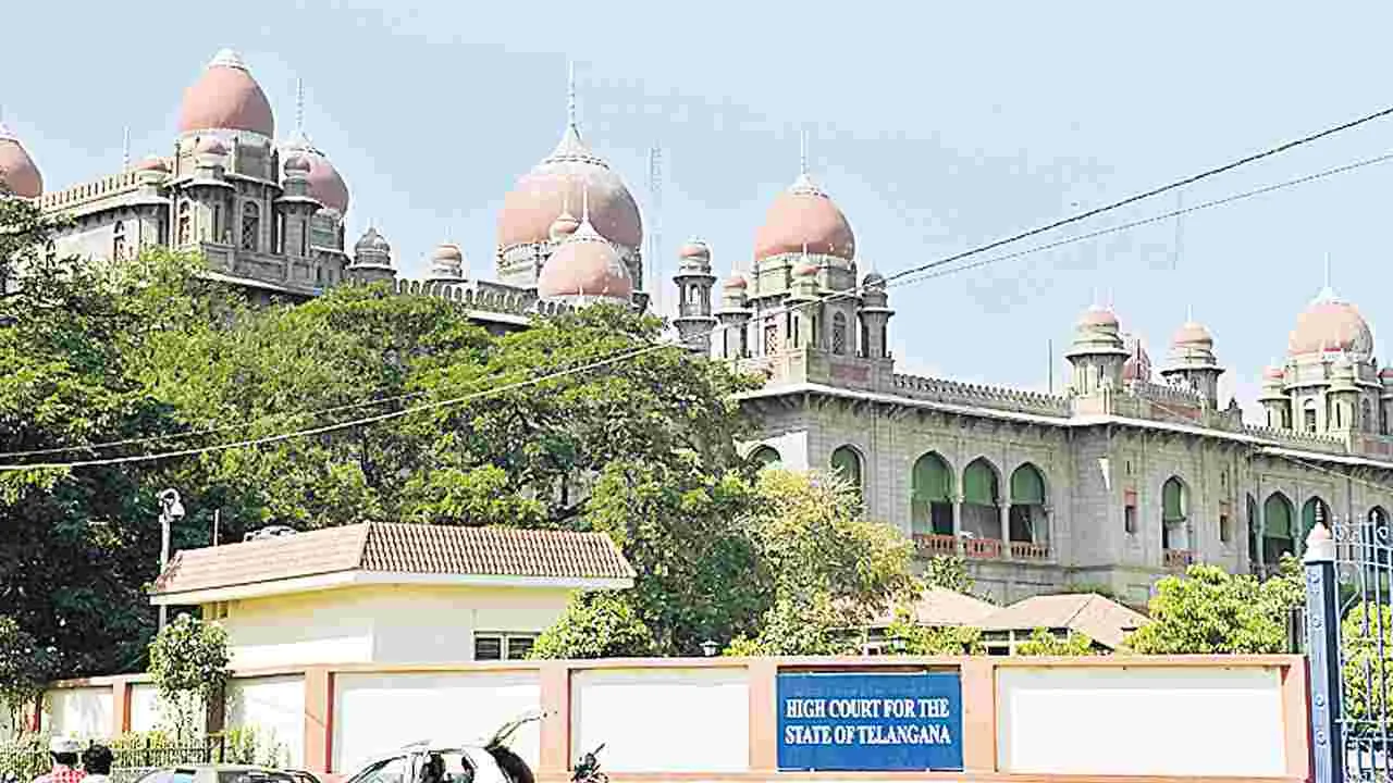 High Court: వేళకాని వేళలో సినిమా ప్రదర్శనా?