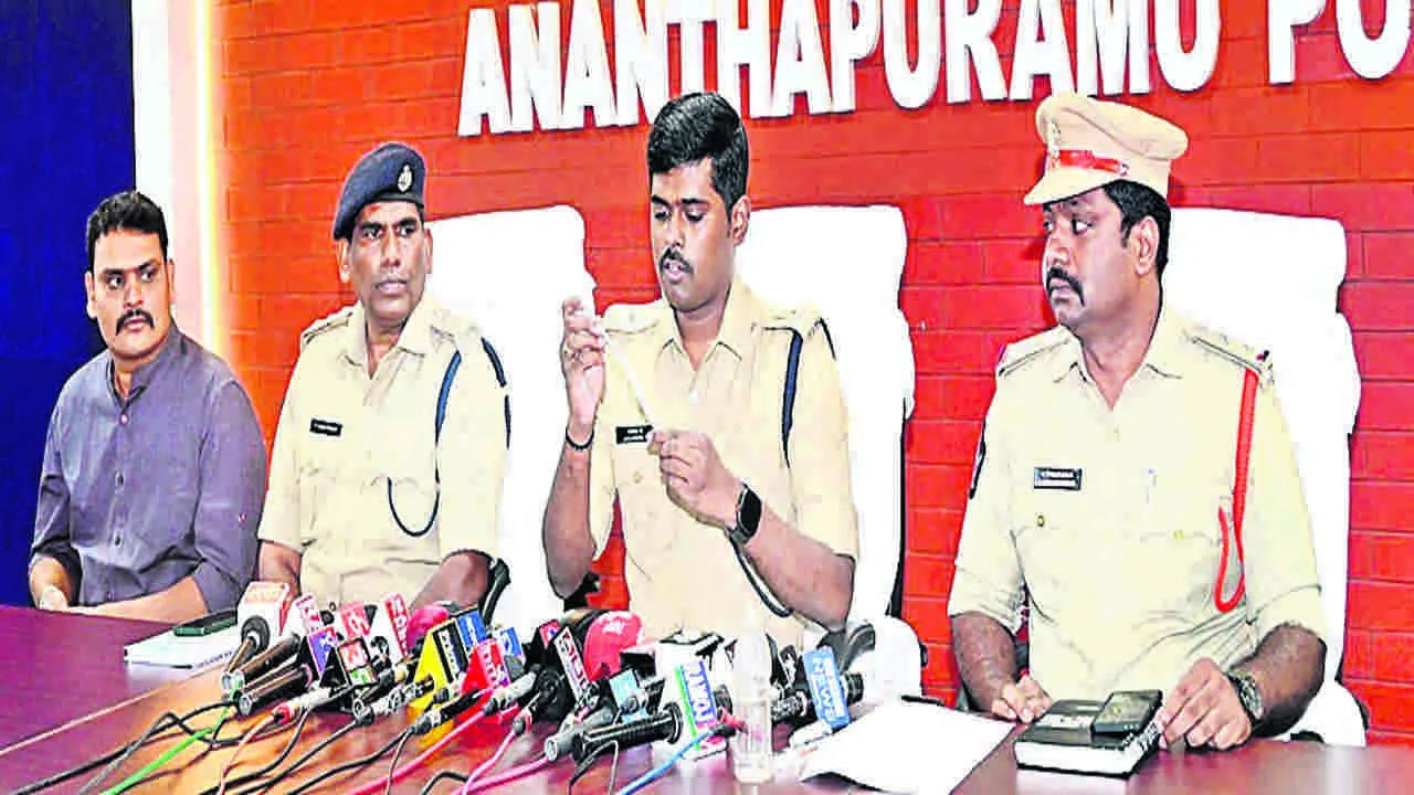 ARREST: గంజాయి ముఠా అరెస్టు