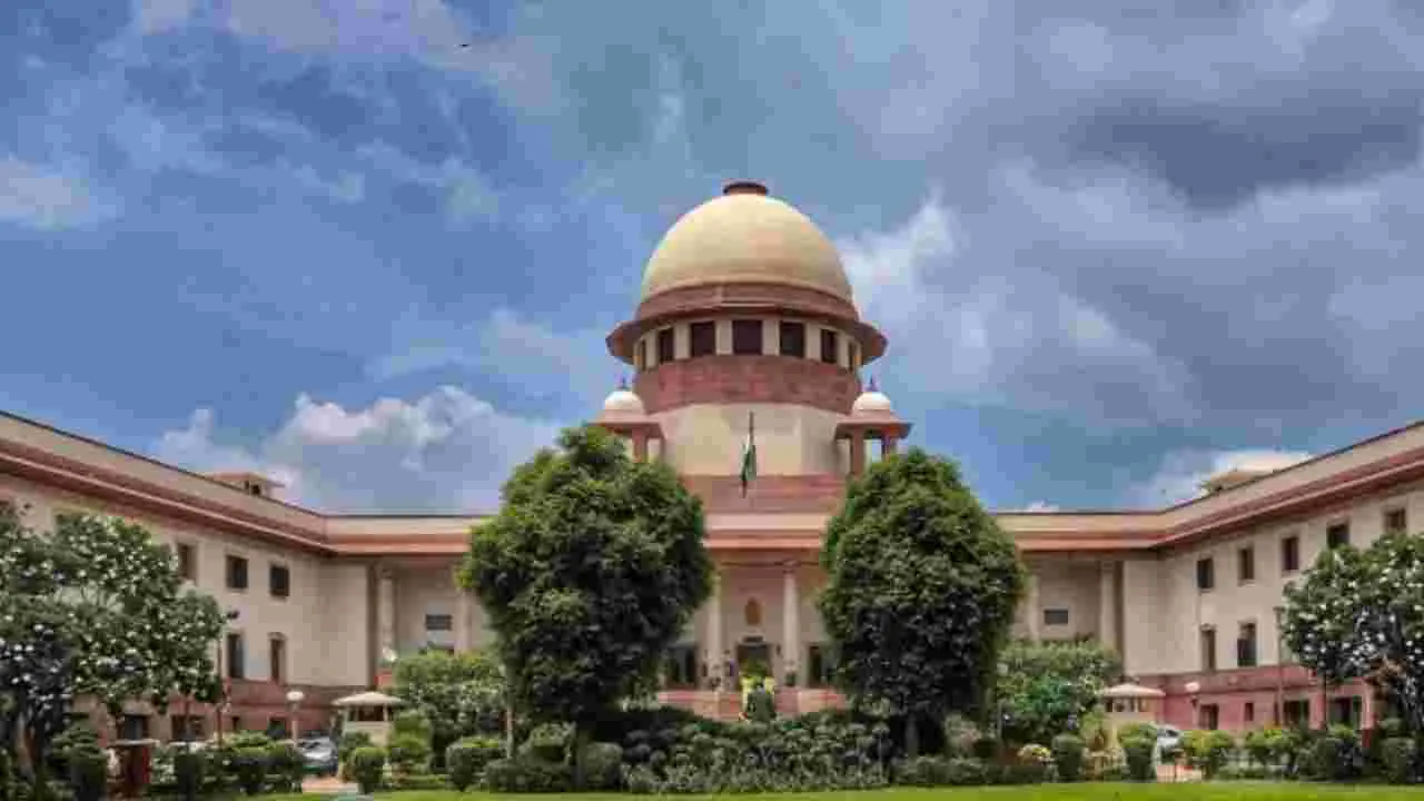 Supreme Court: మోహన్‌బాబుకు ఉపశమనం