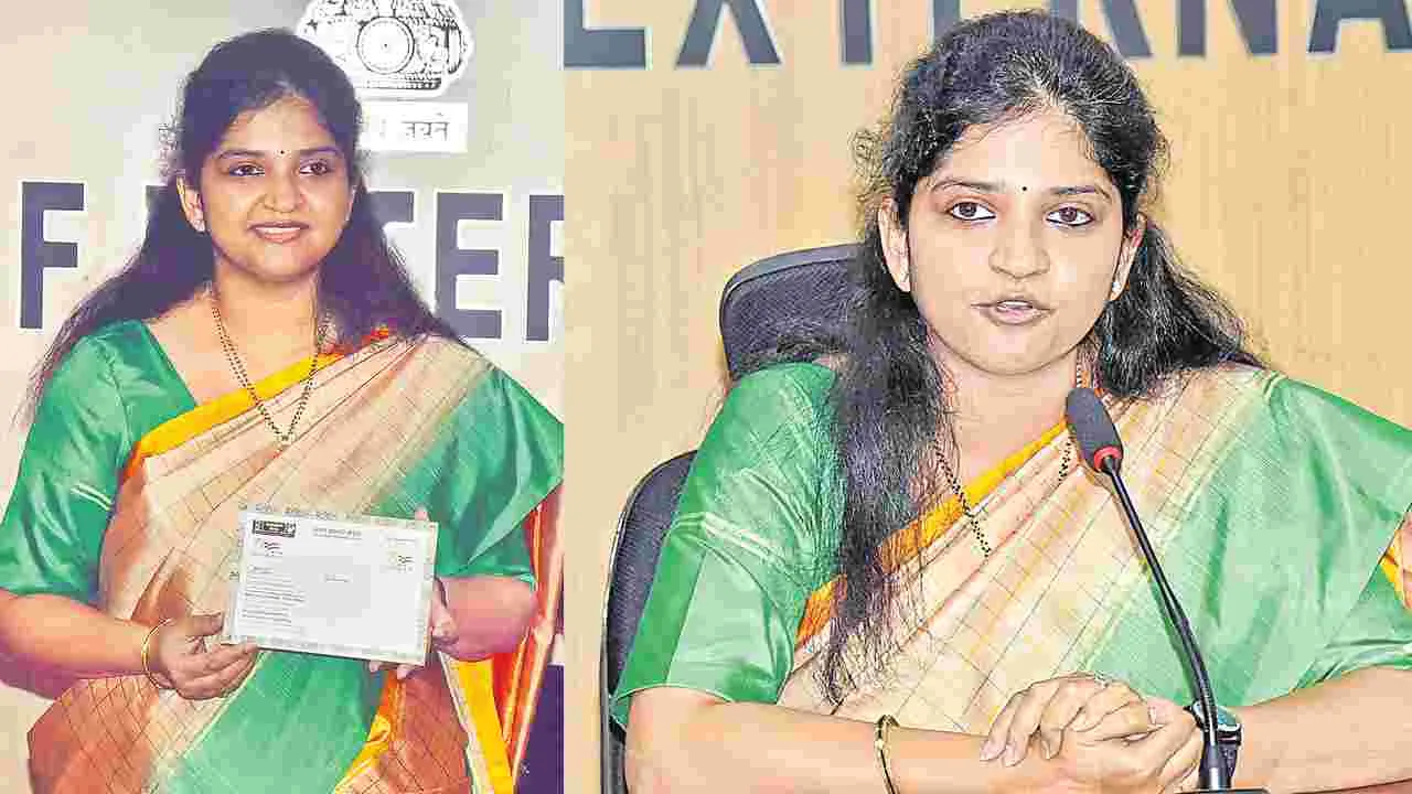 Snehaja Jonnalagadda: 2024లో 7.5 లక్షల మందికి పాస్‌పోర్ట్‌లు!