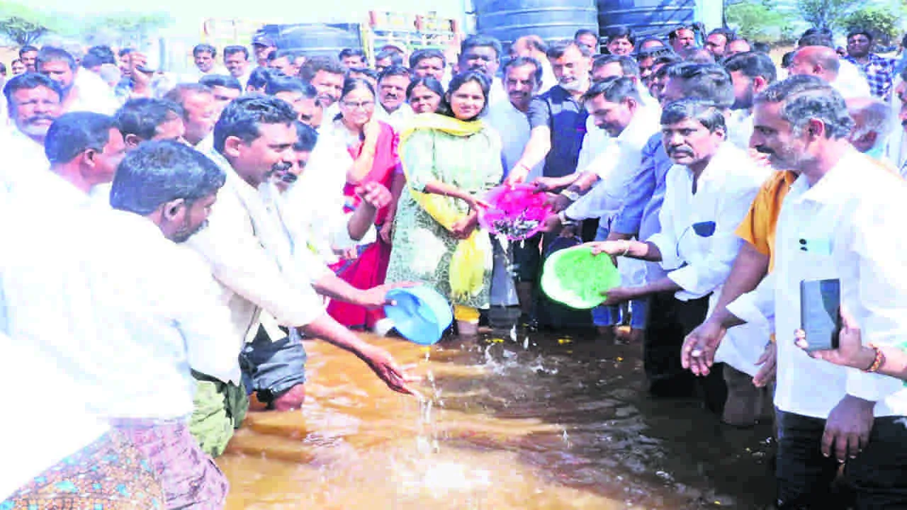 MLA : మత్స్యకారుల అభివృద్ధికి ప్రభుత్వం కృషి