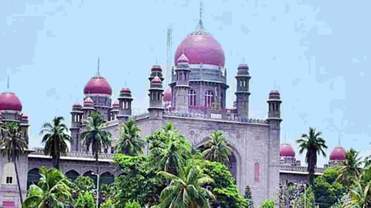 High Court: ఎమ్మెల్యే లేకుండా చెక్కుల పంపిణీ వద్దు