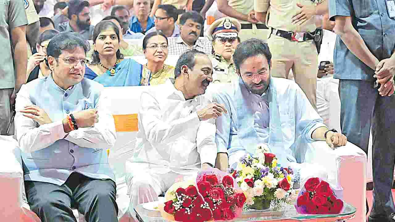 Charapalli Terminal: టెర్మినల్ అప్రోచ్ రోడ్డుపై కేంద్ర, రాష్ట్ర మంత్రుల మధ్య సంవాదం!