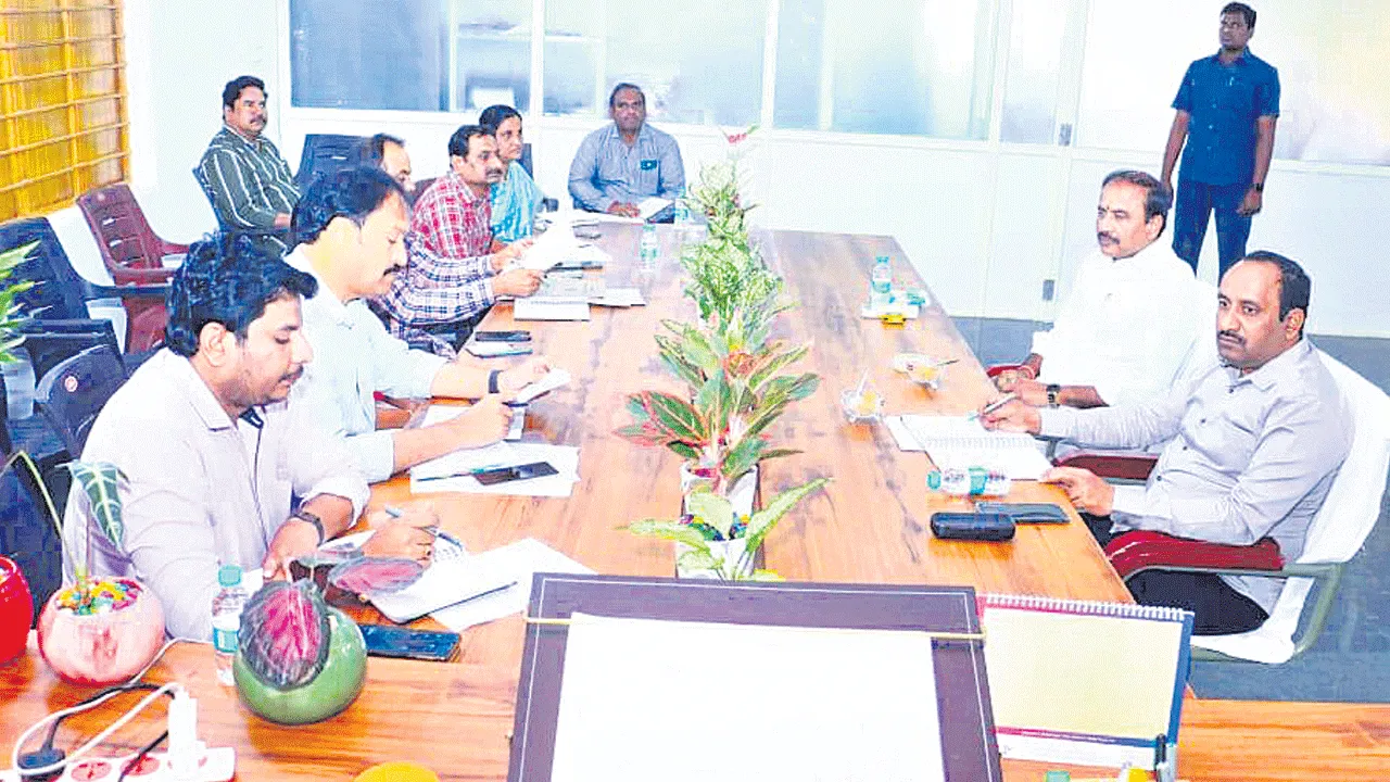 మెరుగైన సేవలందించాలి