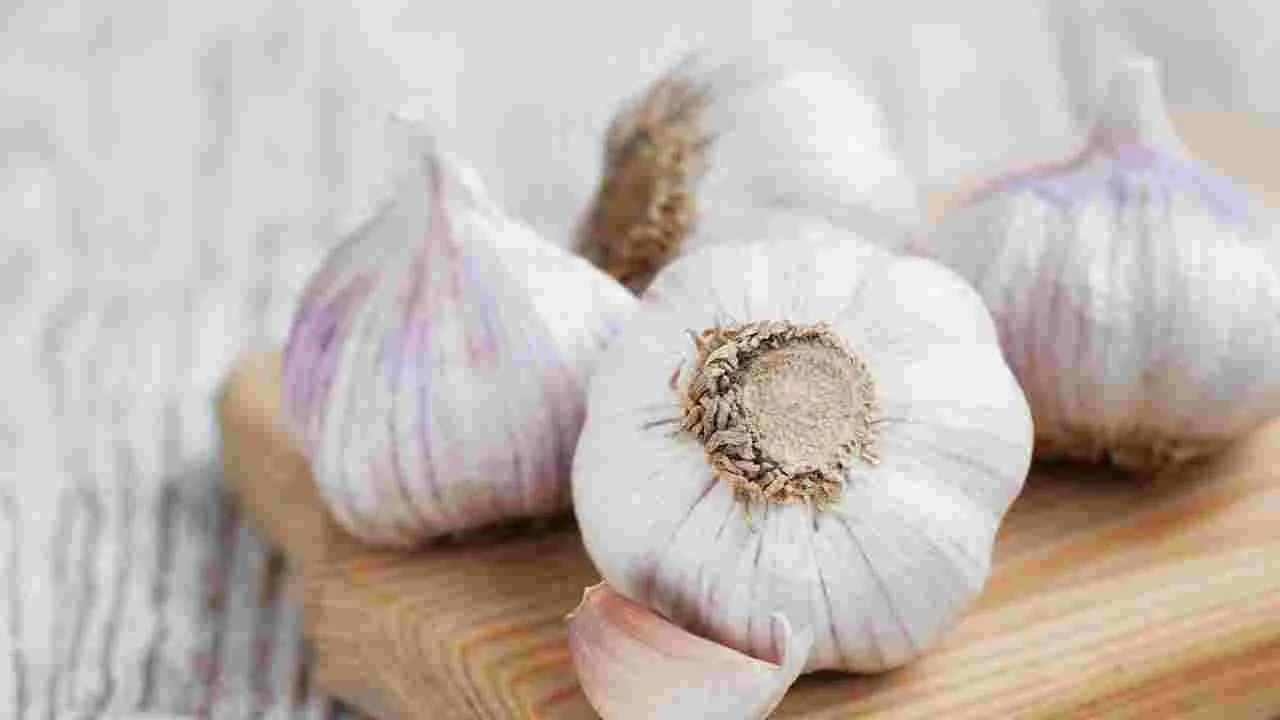 పచ్చి వెల్లుల్లి తినడం వల్ల పొట్ట కొవ్వు తగ్గుతుందా..!