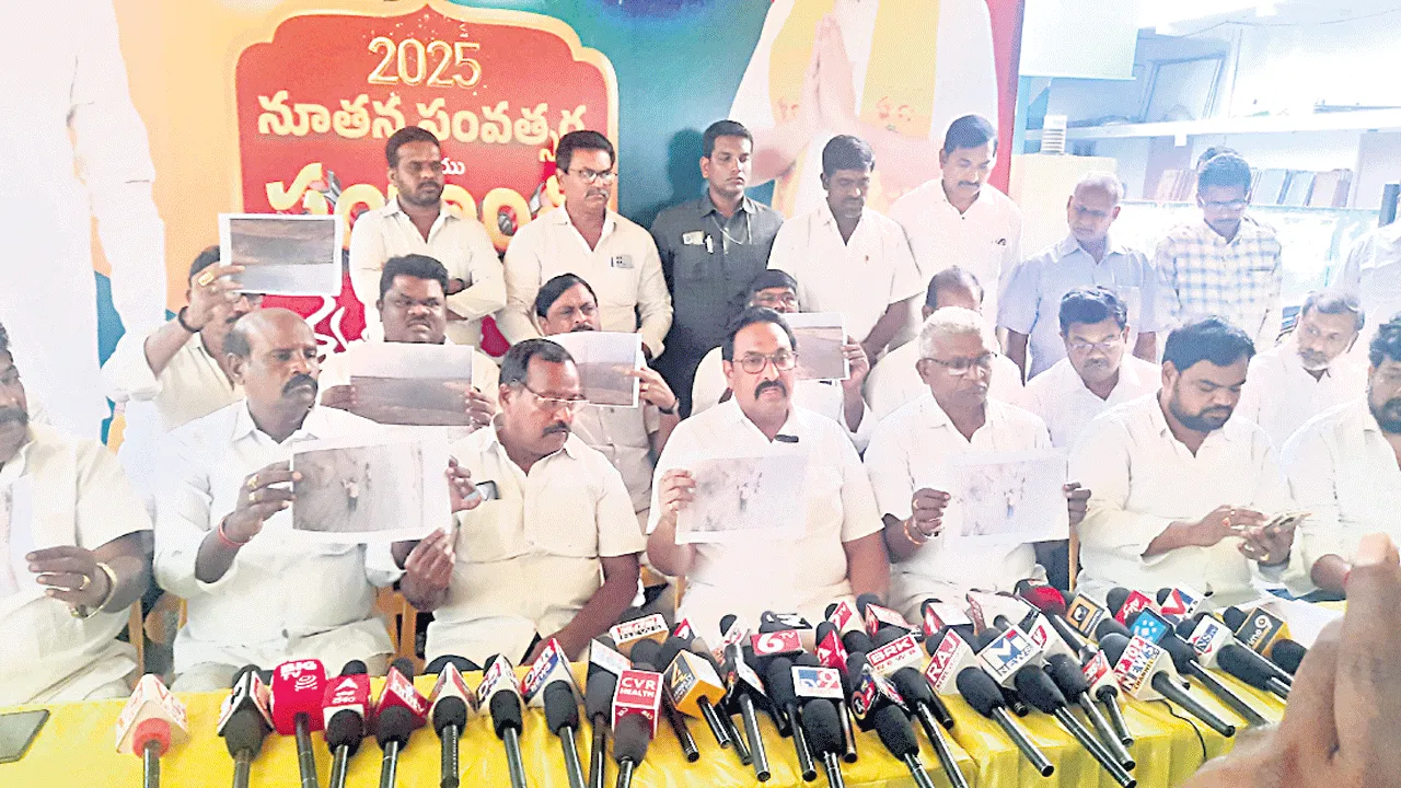 ‘అవినీతిలో జగ్గిరెడ్డి పీహెచ్డీ చేశారు’