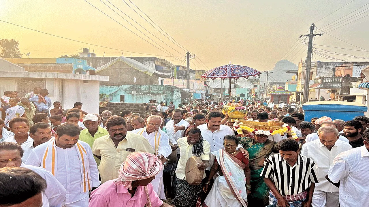 Pedapolamamba festival: వైభవంగా పెదపోలమాంబ ఉత్సవం