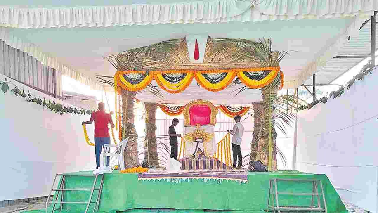 ఆలయాలు ముస్తాబు