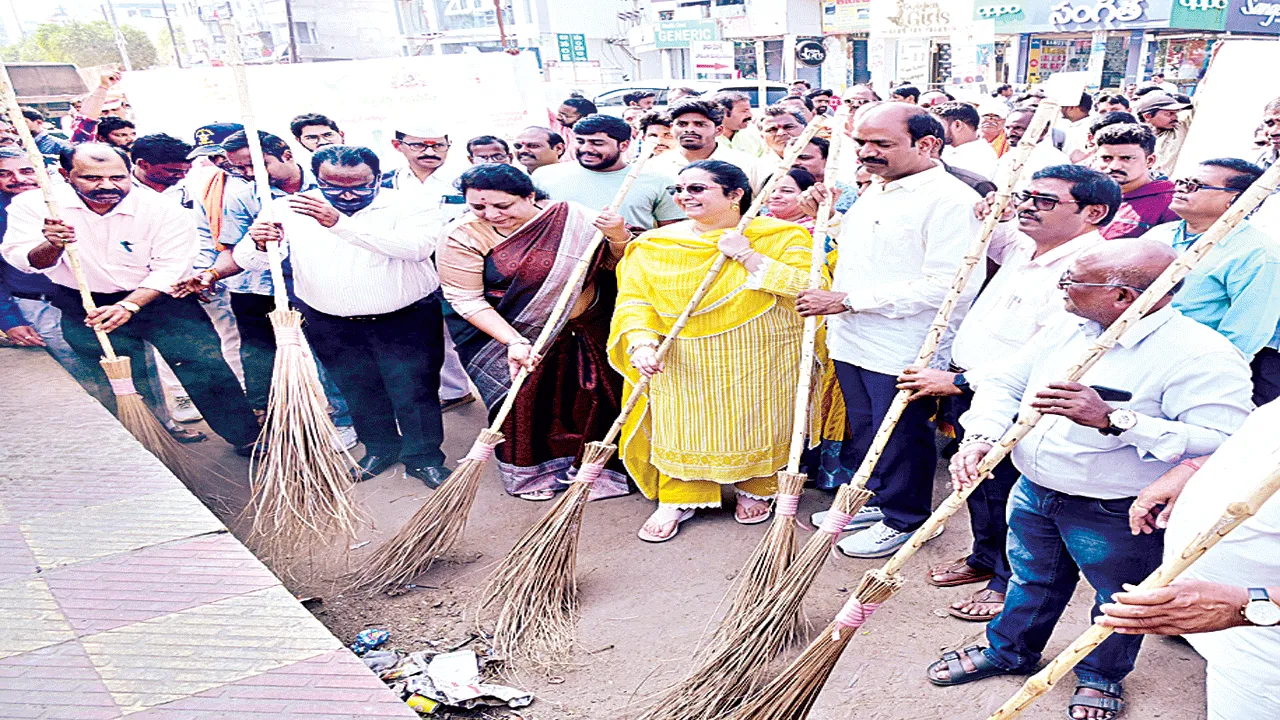 స్వచ్ఛ ఆంధ్రాకు మేముసైతం