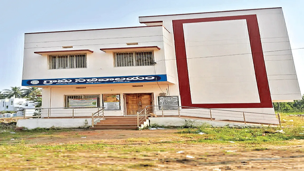 'Secretariat' గోదాముగా ‘సచివాలయం’
