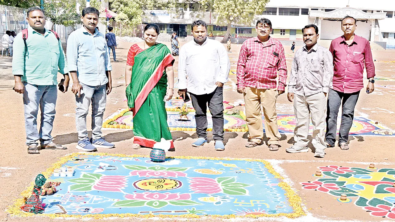 సృజనకు ప్రతిబింబాలు రంగవల్లులు