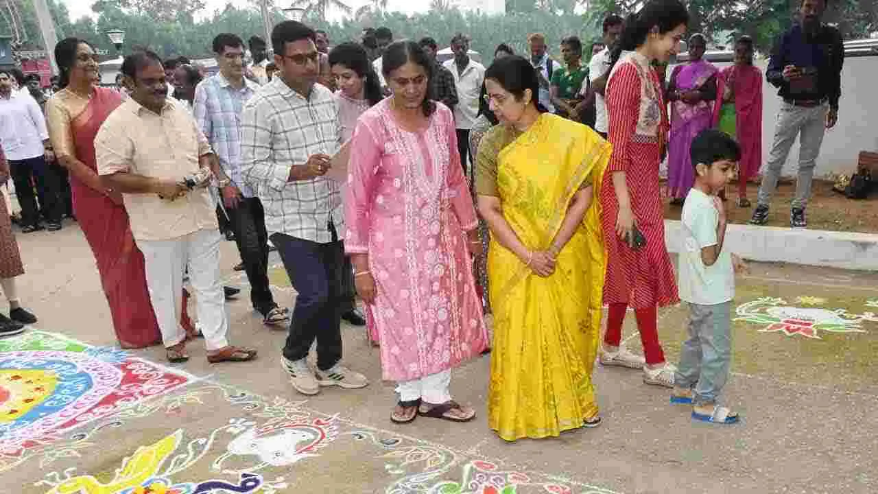  CM Chandrababu: సంక్రాంతి వేడుకల్లో సీఎం చంద్రబాబు.. ఏం చేశారో మీరే చూడండి..