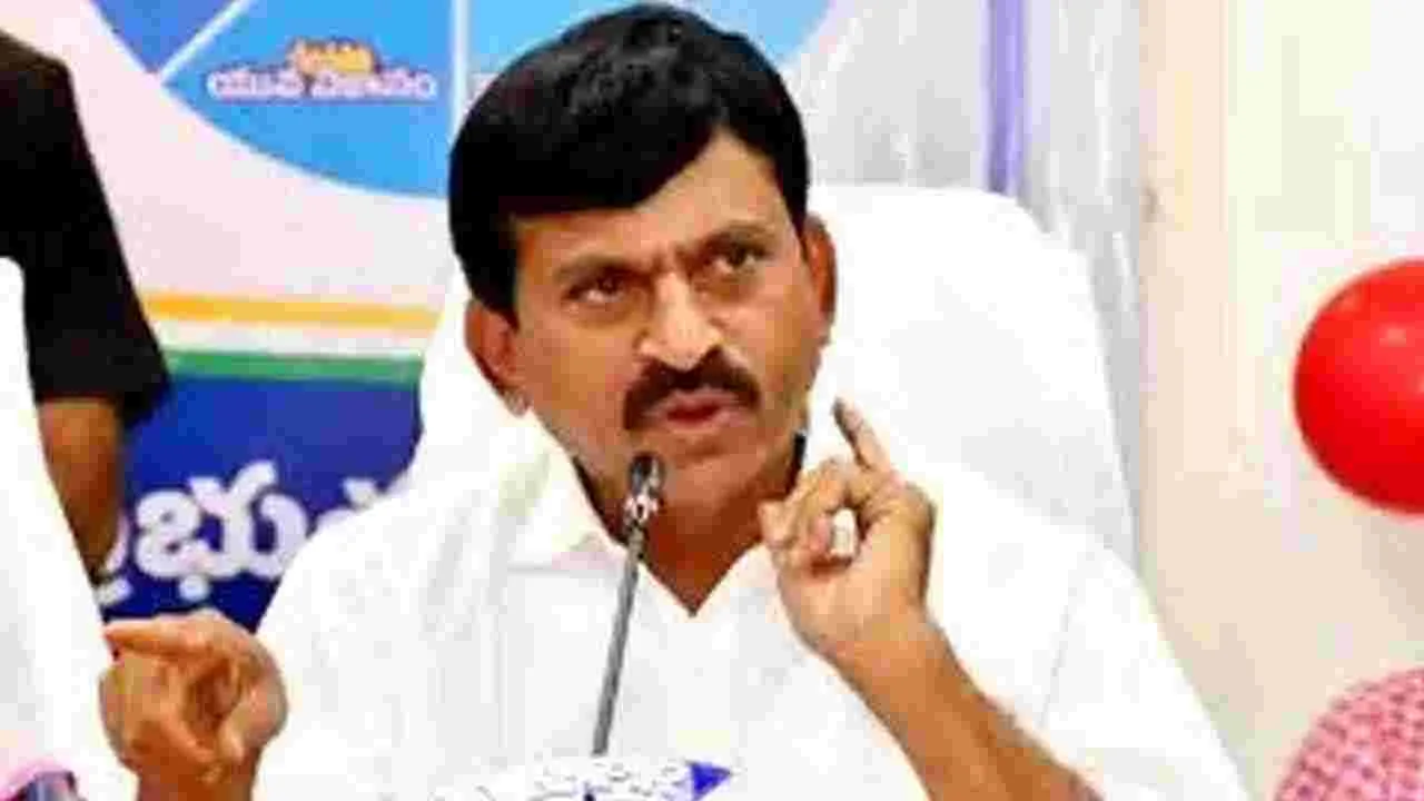 Ponguleti Srinivasa Reddy: కేటీఆర్‌పై వ్యంగ్య బాణాలు సంధించిన పొంగులేటి