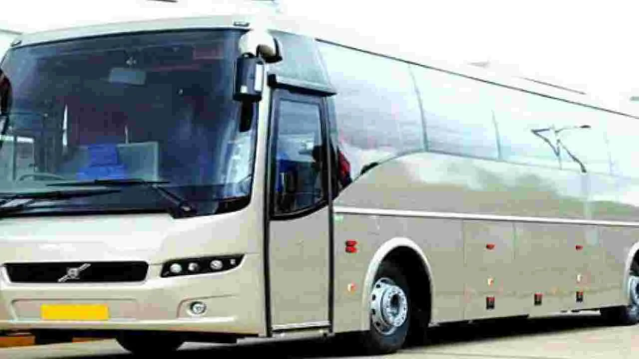 Travels Bus: ఏపీ నుంచి తెలంగాణకు వస్తున్నారా.. బస్సుల్లో బంపర్ ఆఫర్లు.. వాళ్లకు మాత్రమే..