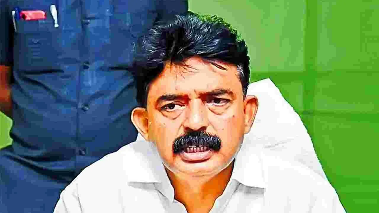 Civil Supplies Department : కేసు మాఫీకి కాసులు!