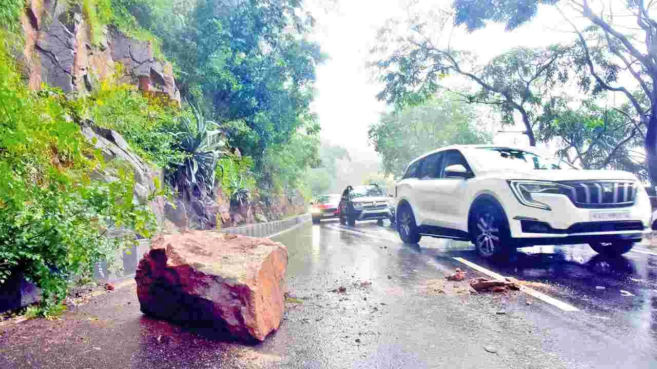 Heavy Rains : 3 జిల్లాల్లో ఎడతెరపిలేని వాన