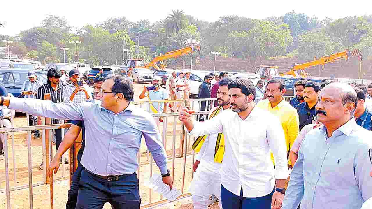 Minister Nara Lokesh : వైసీపీ అక్రమాలపై త్వరలోనే యాక్షన్‌!