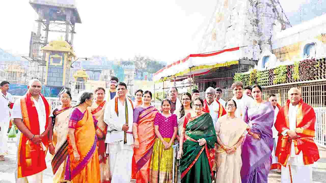 శ్రీవారి సేవలో హైకోర్టు న్యాయమూర్తి జస్టిస్ కిరణ్మయి