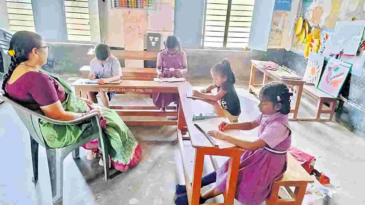 Govt School : ఆ బడిలో ఒకే ఒక్కడు!