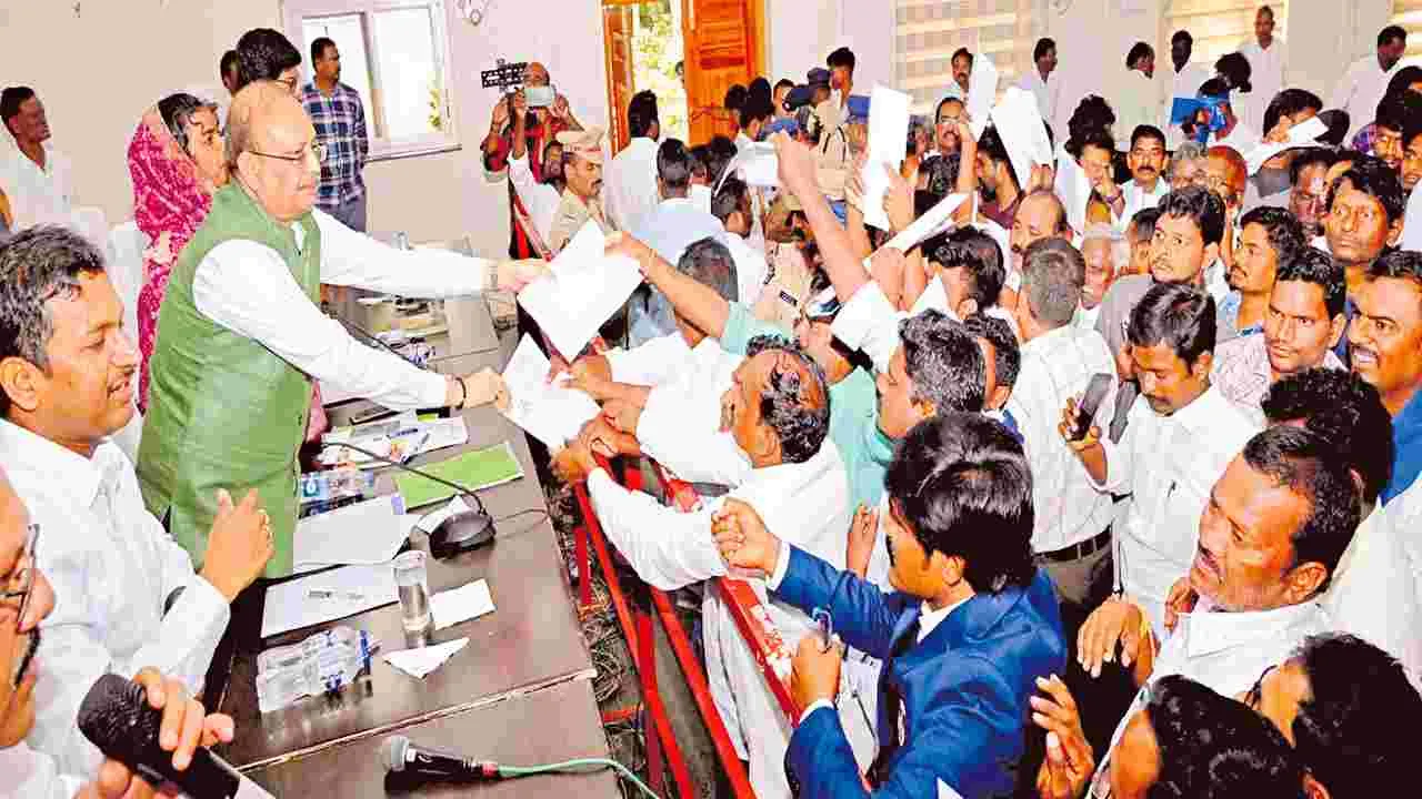 SC categorization : ఎస్సీ వర్గీకరణపై పోటెత్తిన వినతులు