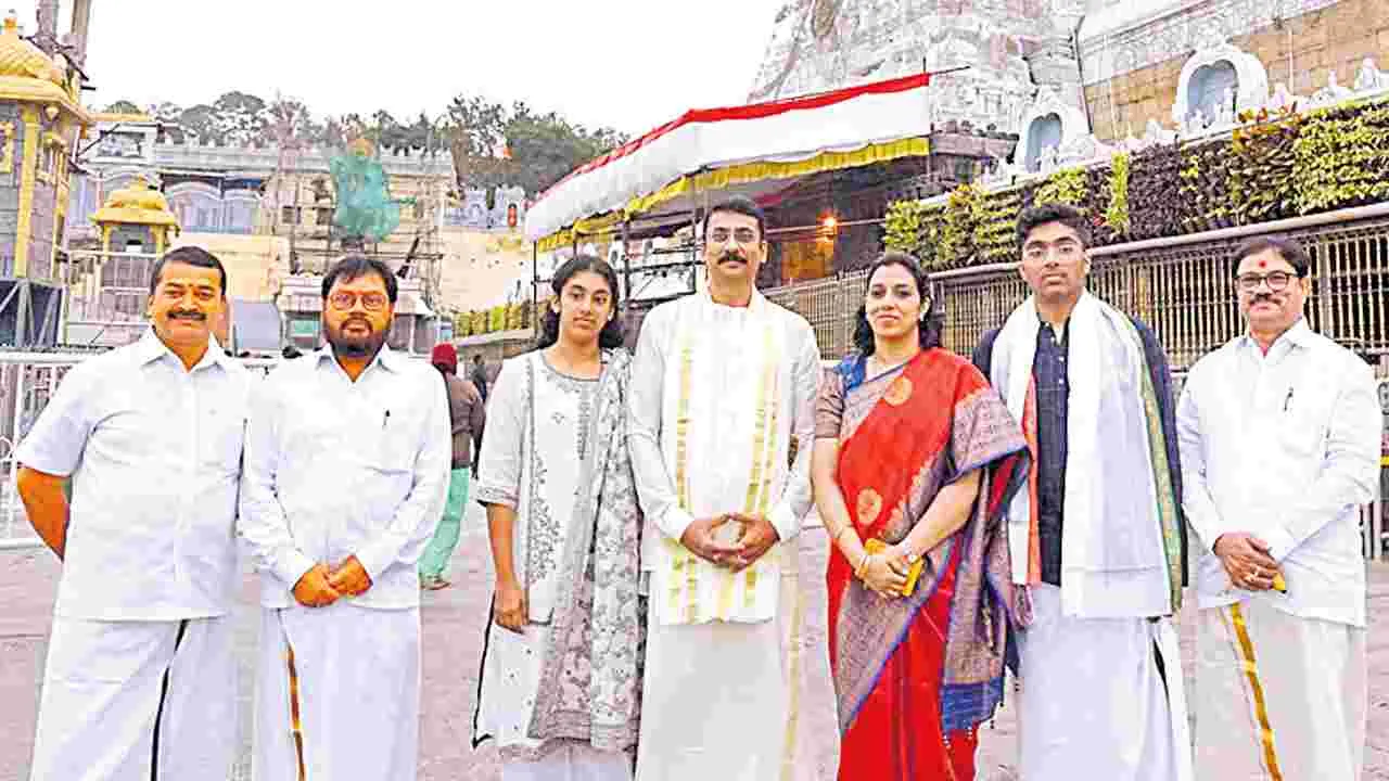 Supreme Court Justice  : శ్రీవారి సేవలో ప్రముఖులు