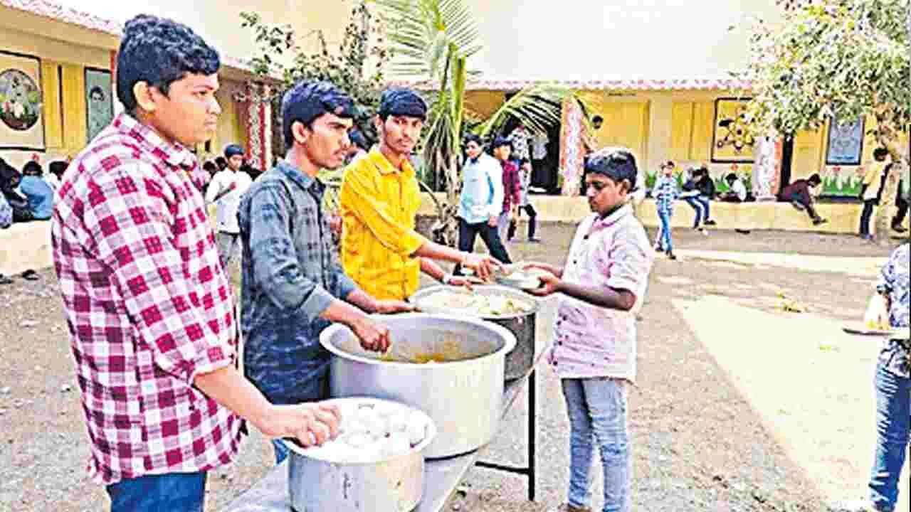 నేటి నుంచి ఇంటర్‌ విద్యార్థులకు మధ్యాహ్న భోజనం