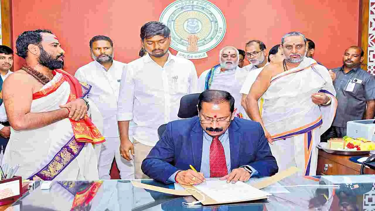 AP Chief Secretary : సీఎస్‌గా విజయానంద్‌ బాధ్యతల స్వీకరణ