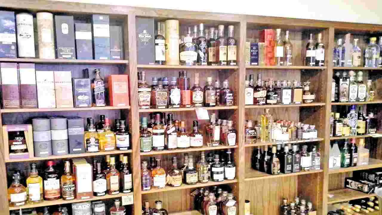 Excise Department : ఎక్సైజ్‌లో కేసుల రగడ!