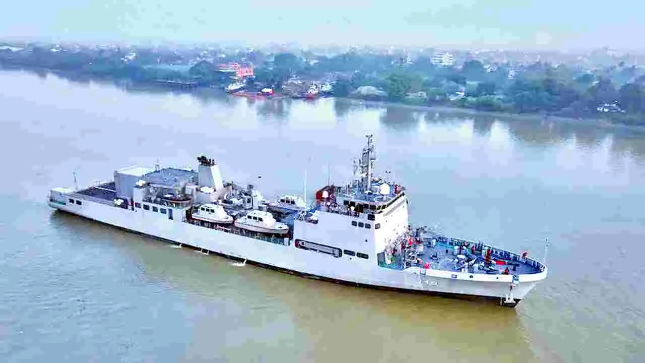 Navy Service : నేడు ఐఎన్‌ఎస్‌ నిర్దేశక్‌ జలప్రవేశం