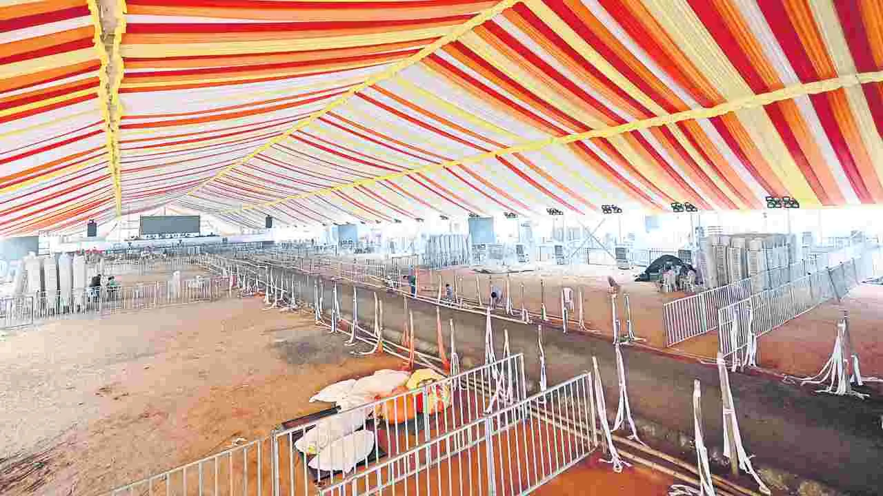 ప్రధాని సభకు చకచకా ఏర్పాట్లు