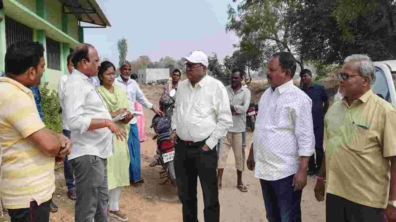 ప్రభుత్వ పథకాల ప్రయోజనాలు అర్హులకే అందాలి..