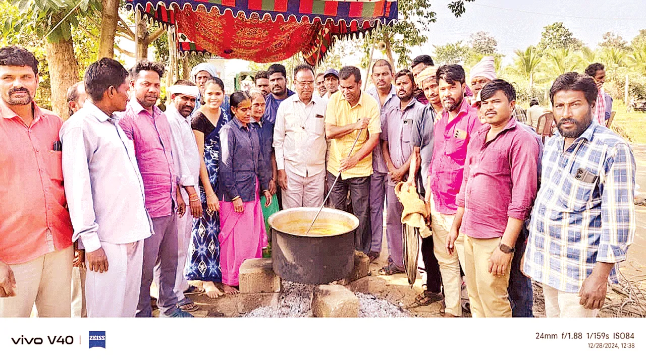 poultry: కోళ్ల పరిశ్రమ యాజమాన్యంతో చర్చలు విఫలం