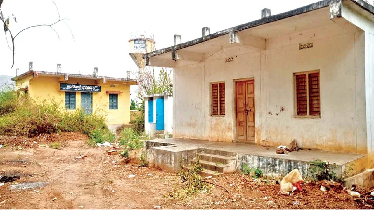 YCP Government Can't Pay వైసీపీ సర్కారు చెల్లించలే.. వారు అప్పగించలే!