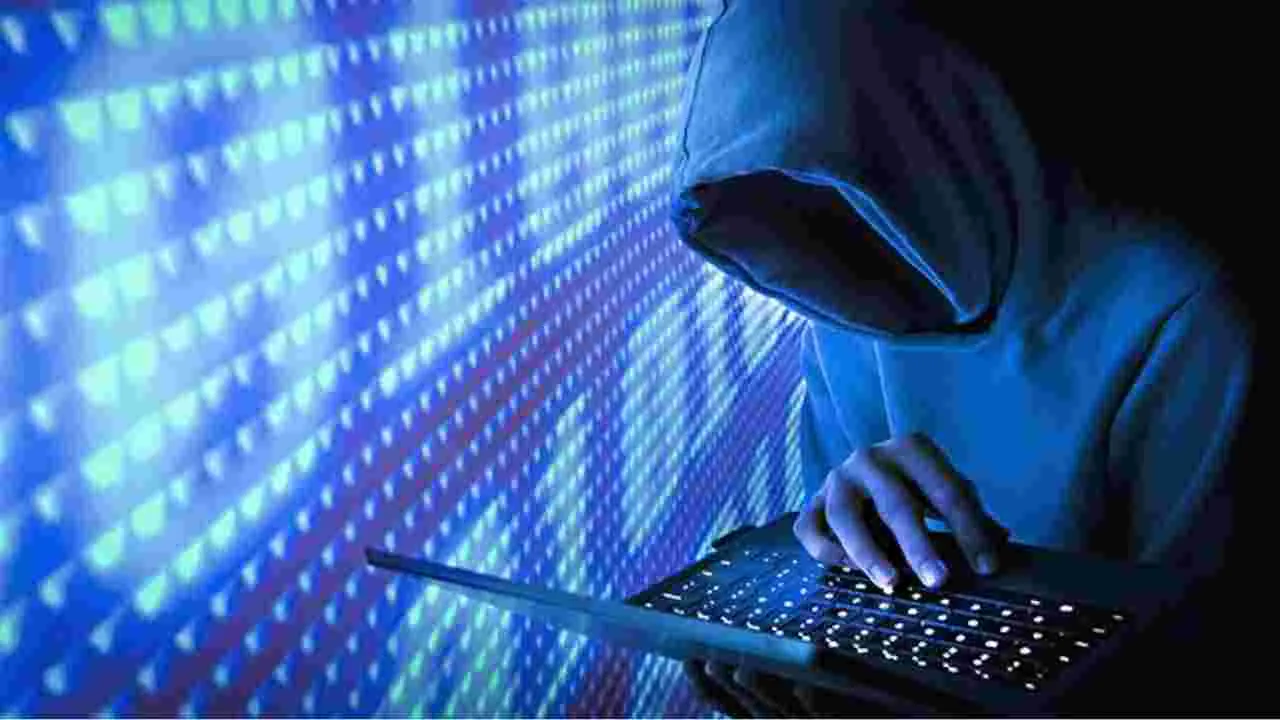 Cyber ​​criminals: అధిక లాభాలంటూ సాఫ్ట్‌వేర్‌ ఉద్యోగికి టోకరా