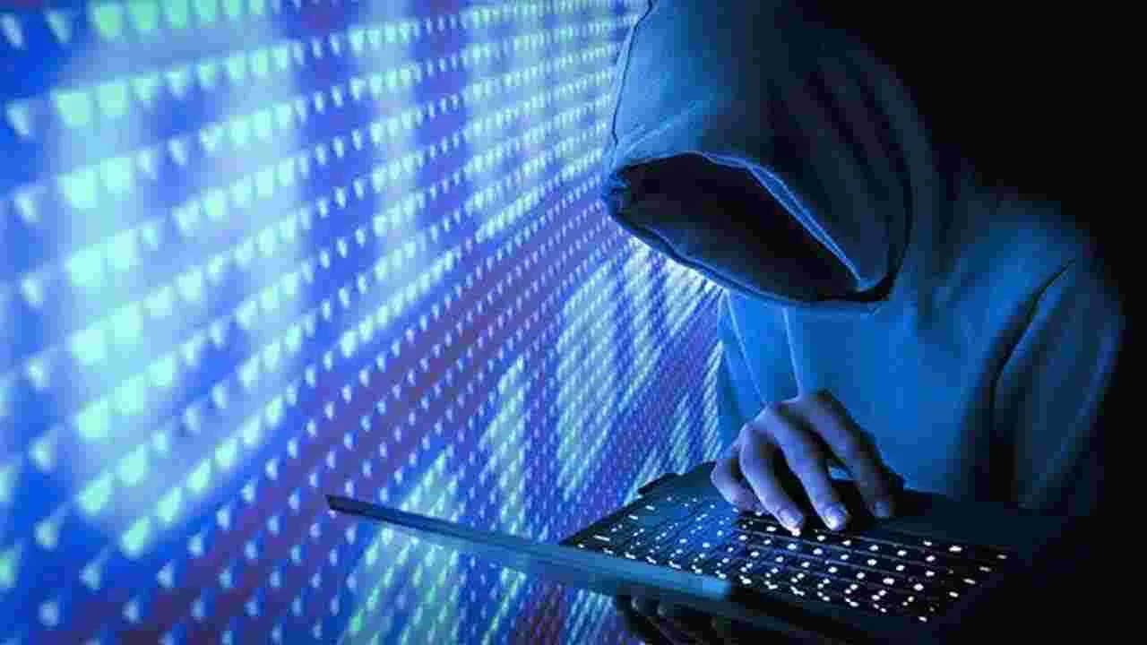 Cyber ​​criminals: డిజిటల్ అరెస్ట్.. అలెర్ట్.. భయపెట్టి దోచుకుంటున్న సైబర్‌ నేరగాళ్లు