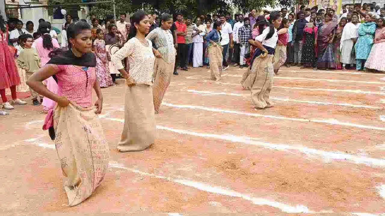  CM Chandrababu: సంక్రాంతి వేడుకల్లో సీఎం చంద్రబాబు.. ఏం చేశారో మీరే చూడండి..