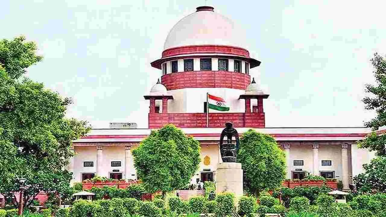 Supreme Court: పరిహారం ఇవ్వడంలో ఆలస్యమైతే.. మార్కెట్ రేటు చెల్లించాల్సిందే