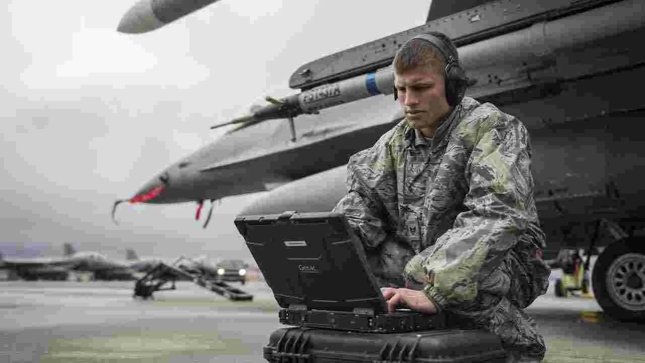 Air force: సీబీఐ వలలోఎయిర్ఫోర్స్ అధికారి