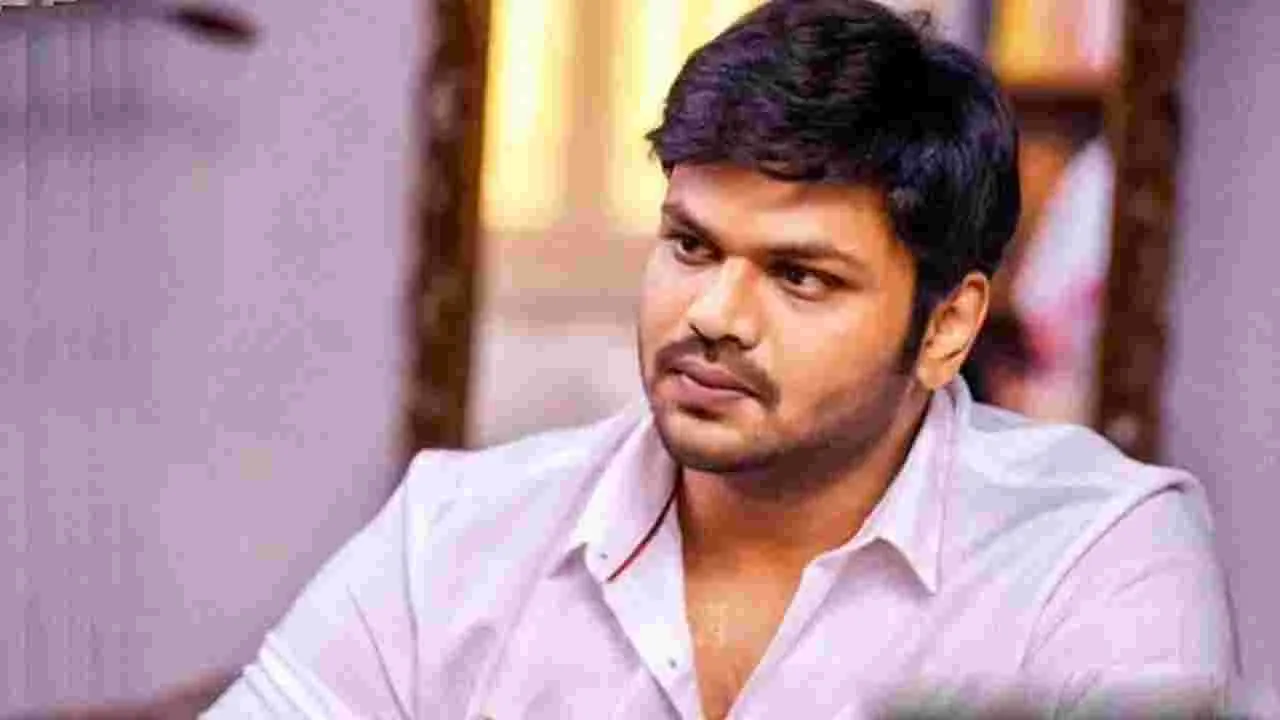 Manchu Manoj: రోజుకో వివాదం... మంచు ఫ్యామిలీలో ఏం జరుగుతోంది..