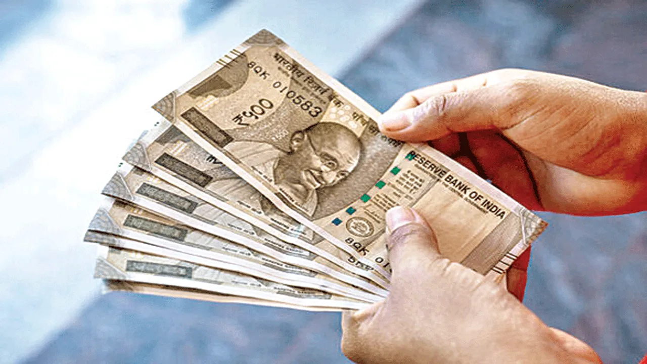  Loan Borrowers  మూడు లక్షలకు పైబడే రుణగ్రస్థులు