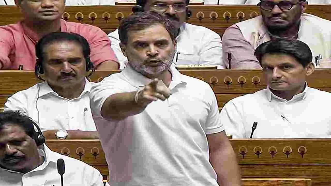 Rahul Gandhi: సావర్కర్‌ను అవహేళన చేస్తున్నది మీరు కాదా?: రాజ్యాంగంపై చర్చలో రాహుల్