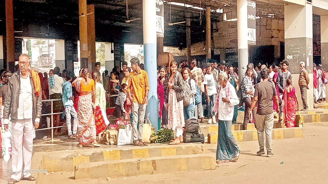 Festival పండగ రద్దీ