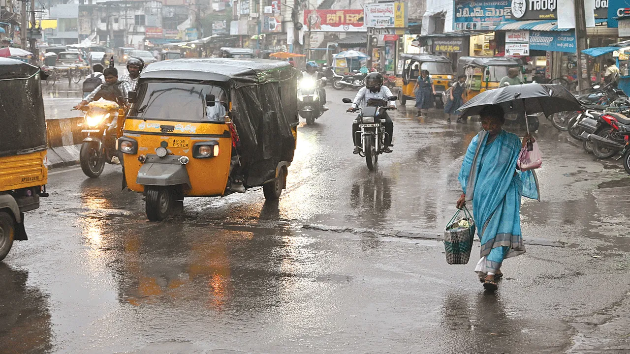 heavy rainfall; ఆగని వర్షాలు