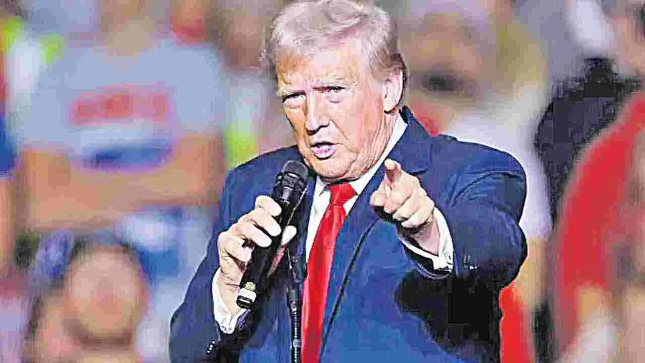 Donald Trump: 18 వేల మంది భారతీయుల మెడపై.. ట్రంప్‌ సర్కారు బహిష్కరణ కత్తి!