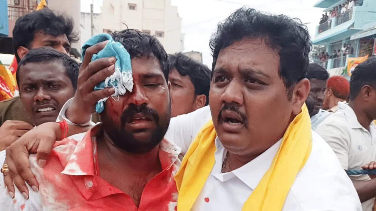 రాజకీయ రౌడీ షీట్ల నుంచి ఉపశమనమేదీ?