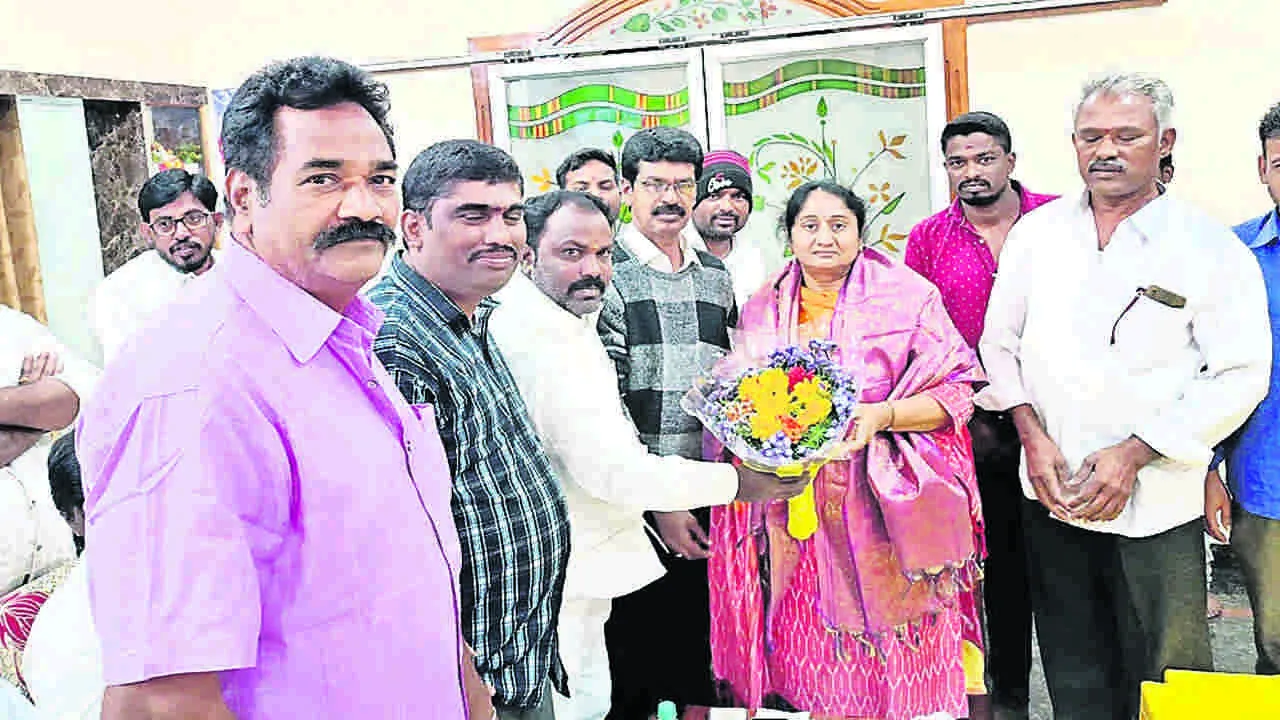 MINISTER : ప్రమాణ స్వీకారానికి రండి 
