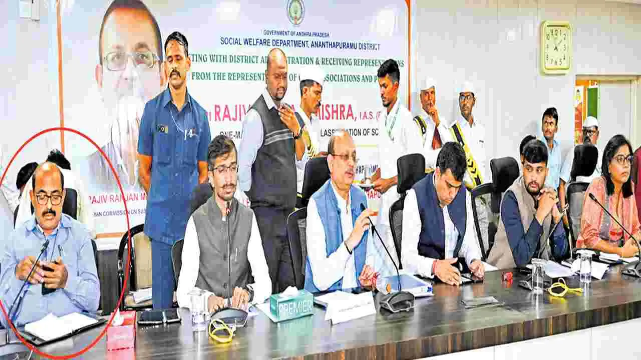 Collector Vinod Kumar : డీఆర్వో ‘రమ్మీ’పై విచారణకు ఆదేశం