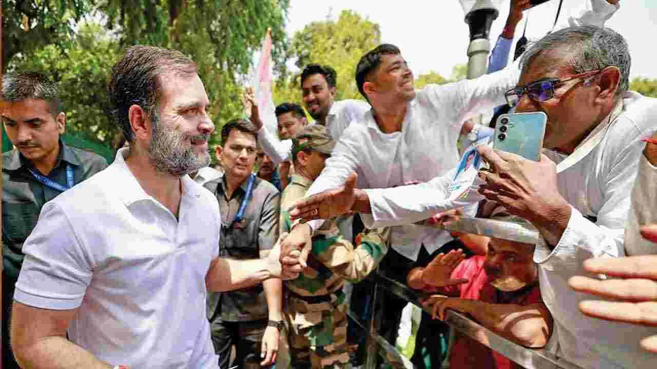 Rahul Gandhi: పేదల హక్కుల కోసం ‘వైట్‌ టీషర్ట్‌’ ఉద్యమం