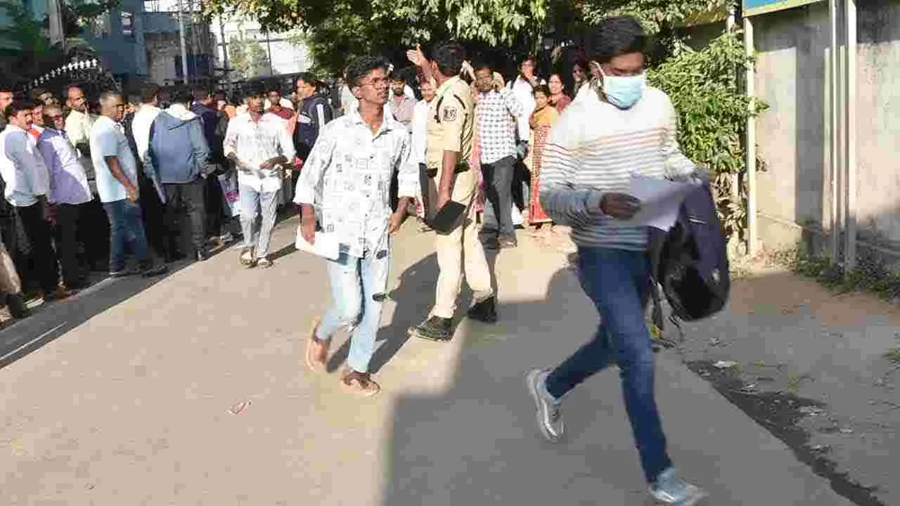 జేఈఈ  మెయిన్‌  పరీక్షలకు విద్యార్థులు