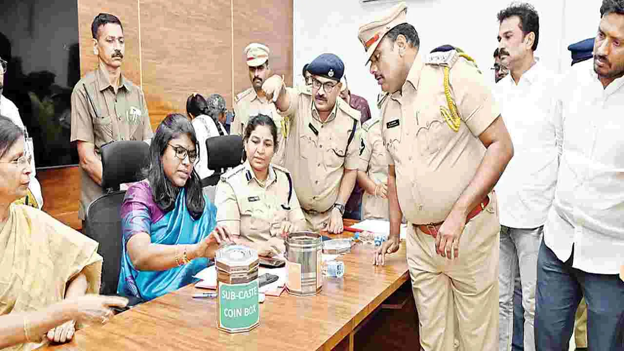 కల్లుగీత కార్మికులకు మద్యం షాపుల కేటాయింపు